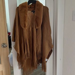 Gorgeous INC Camel shawl with fur!